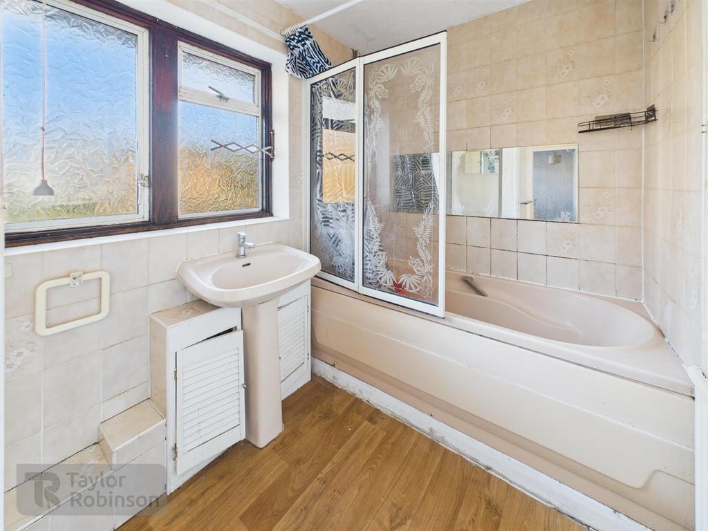 CAM02600 G0-PR0609-STILL005.jpg