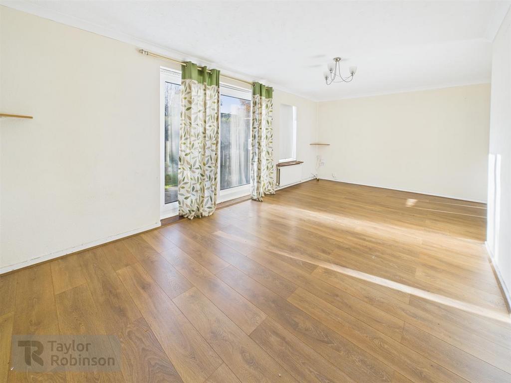 CAM02600 G0-PR0609-STILL011.jpg