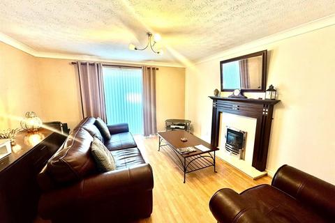 2 bedroom semi-detached house for sale, Lees Park Way, Droylsden, Manchester