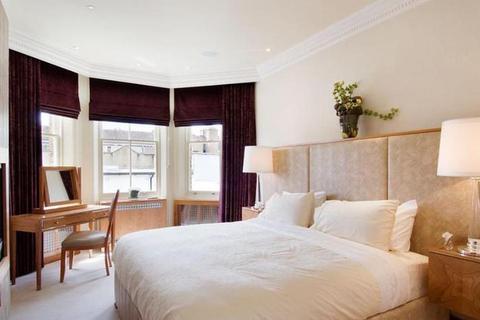 3 bedroom apartment to rent, Montagu Mansions, London W1U