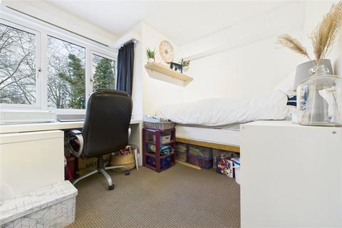 undefined, Armour Hill, Tilehurst, Reading, Berkshire, RG31