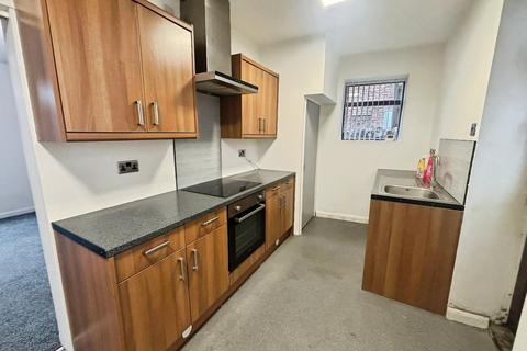 3 bedroom end of terrace house to rent, Chapel Yard, Knottingley WF11