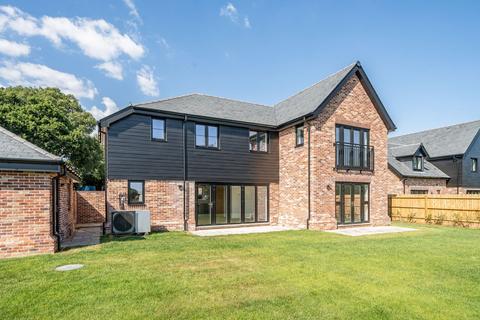 4 bedroom detached house for sale, Wandleys Lane, Eastergate, PO20