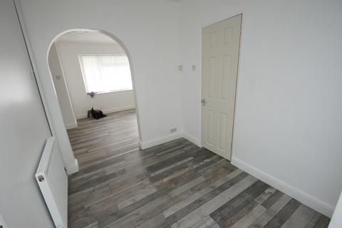 2 bedroom end of terrace house to rent, Cambridge Road, Ellesmere Port, Cheshire. CH65