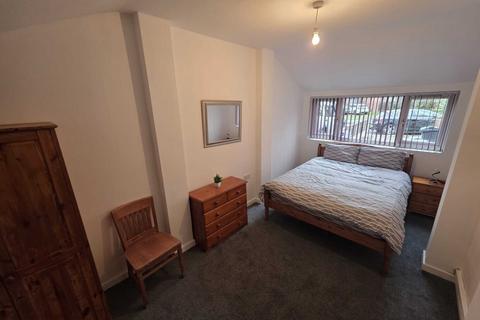 undefined, Room available in, Rednal B45