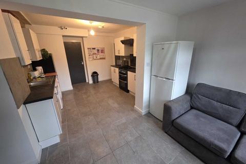 undefined, Room available in, Rednal B45