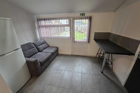 undefined, Room available in, Rednal B45