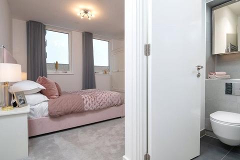 2 bedroom apartment to rent, Ashwell House, Healum Avenue, Southall, UB2