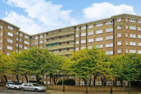 3 bedroom apartment for sale, Ashford Court, Ashford Road, Cricklewood, NW2