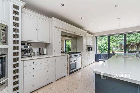 undefined, Portsmouth Road, Horndean, PO8