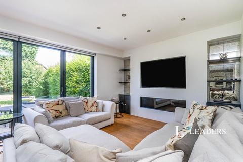 undefined, Portsmouth Road, Horndean, PO8