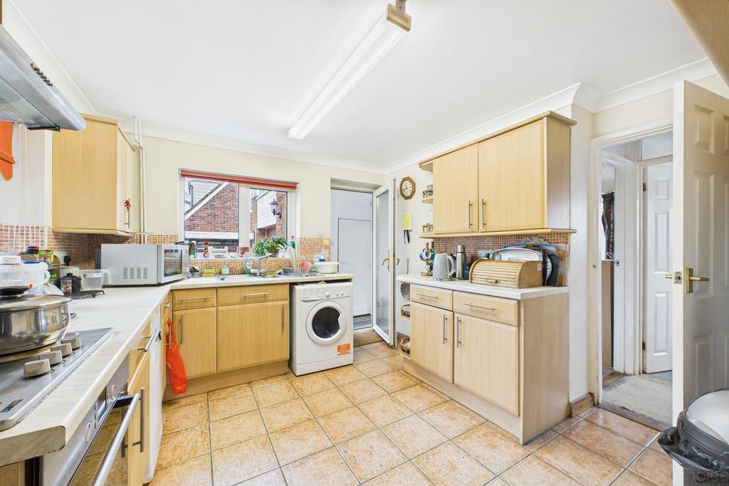 Cam05449 g0 pr0041 still001