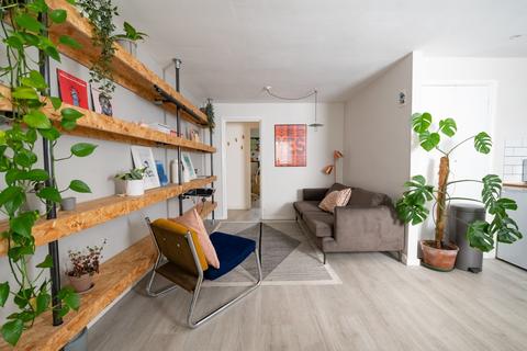 undefined, Bakers Hill, London, E5