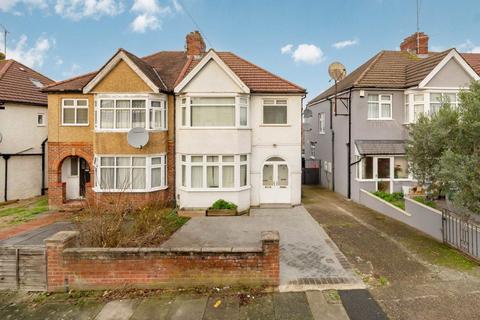 1 bedroom flat to rent, Grove Crescent, London NW9