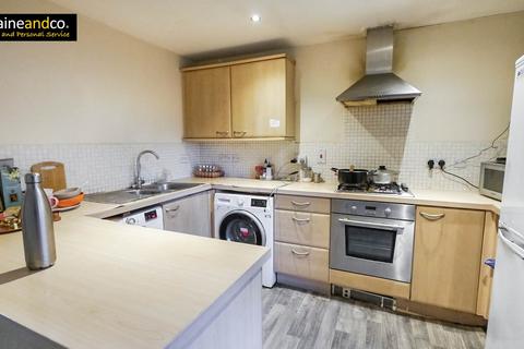 3 bedroom flat for sale, Walker Grove, Hatfield