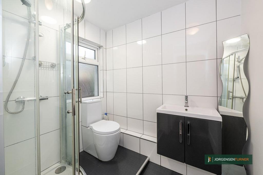 Shower Room .jpg