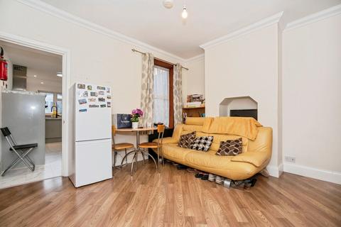 2 bedroom terraced house for sale, Kent Road, Grays RM17