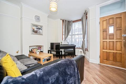 2 bedroom terraced house for sale, Kent Road, Grays RM17