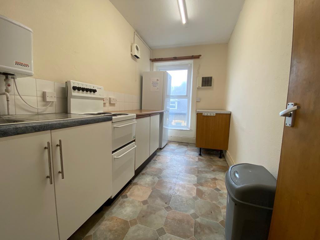 Kitchen2.jpg