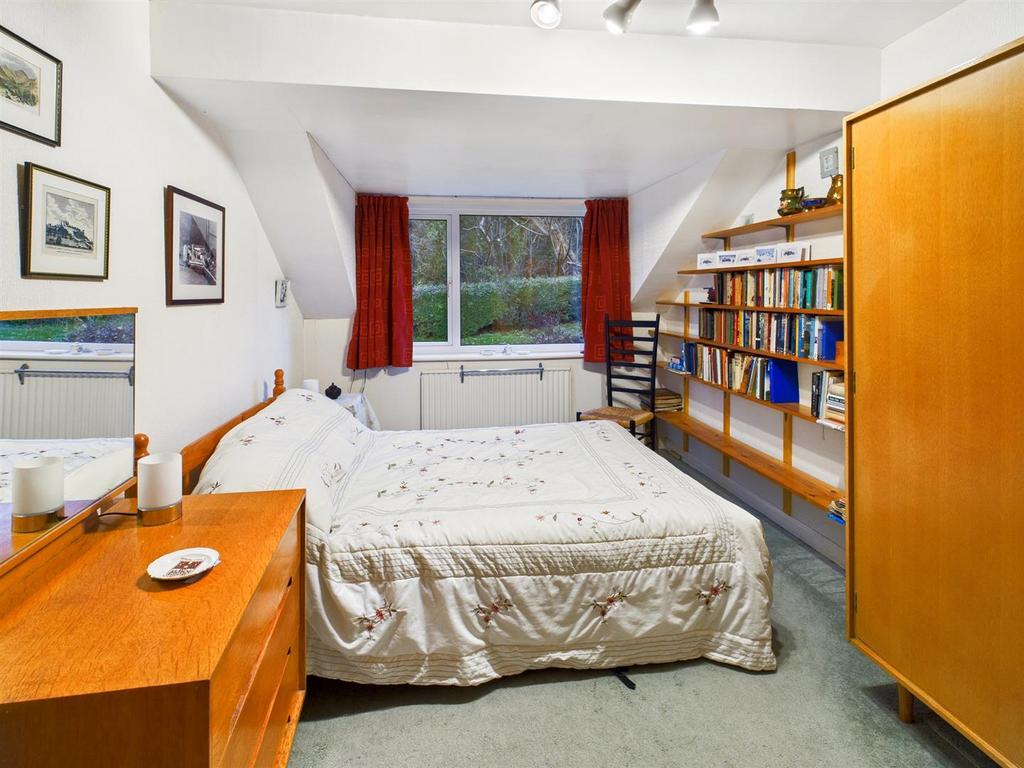 CAM01713 G0-PR0152-STILL018.jpg