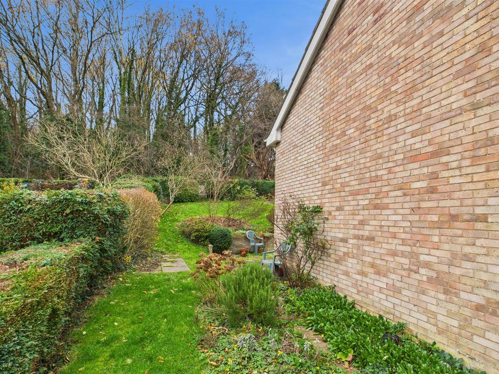 CAM01713 G0-PR0152-STILL027.jpg