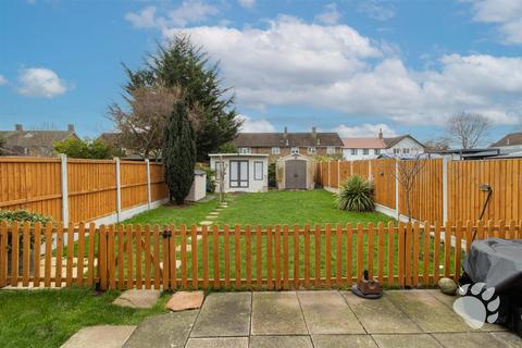3 bedroom terraced house for sale, Linford Drive, Basildon SS14