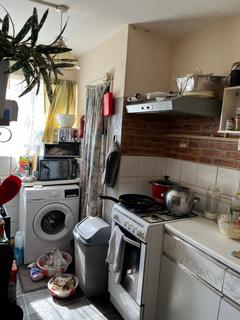 2 bedroom flat for sale, Manor Close, London E17