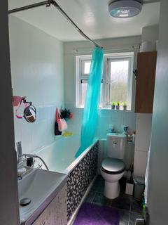 2 bedroom flat for sale, Manor Close, London E17