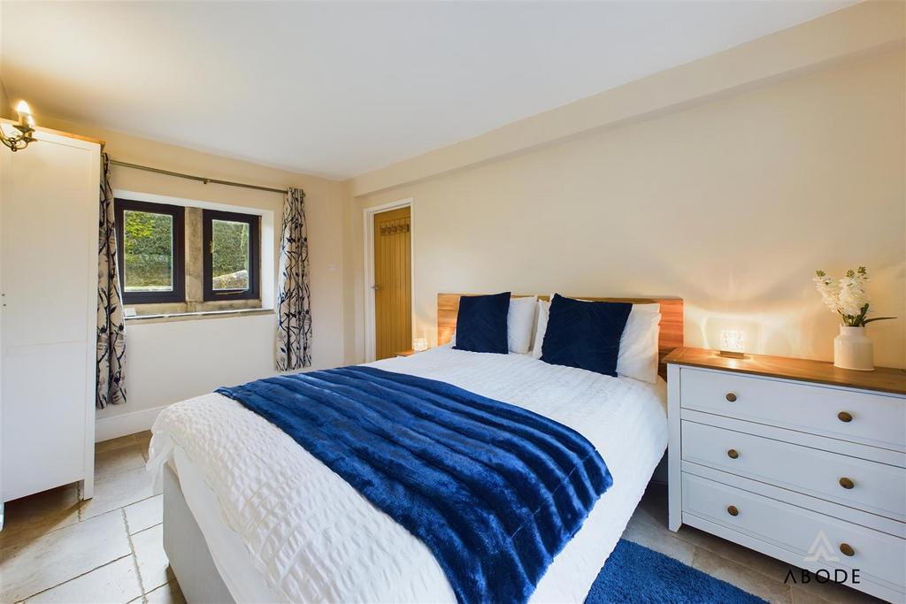 CAM02544 G0-PR0228-STILL002.jpg