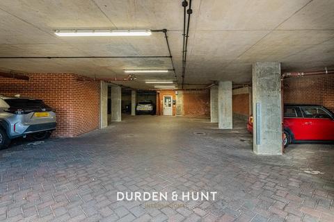 undefined, Deyncourt Gardens, Upminster, RM14