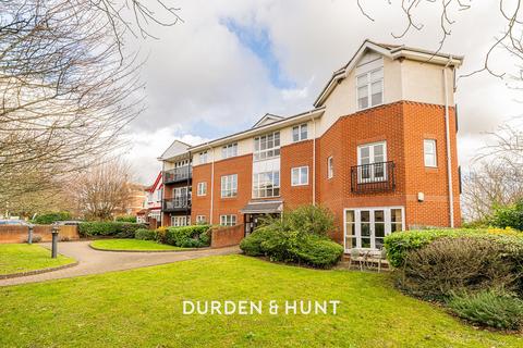 undefined, Deyncourt Gardens, Upminster, RM14