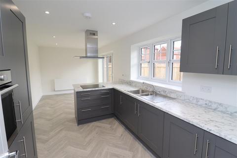 4 bedroom house for sale, Sherwood Drive, Goole