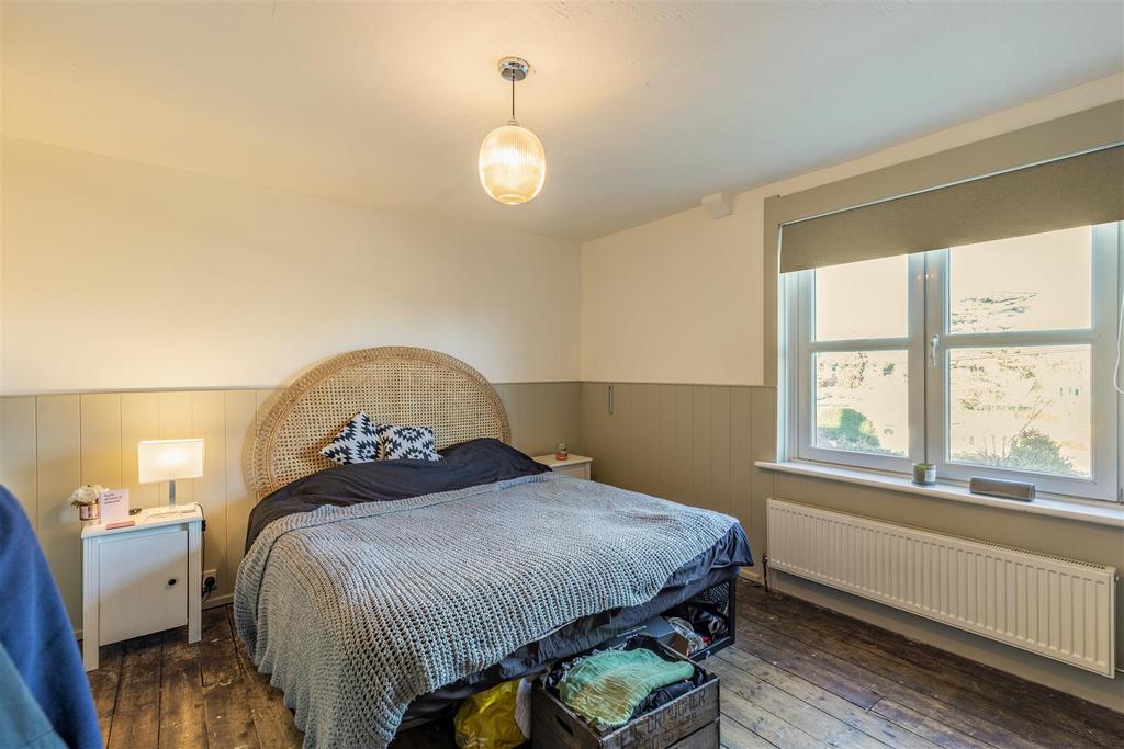 8673231-interior14.jpg
