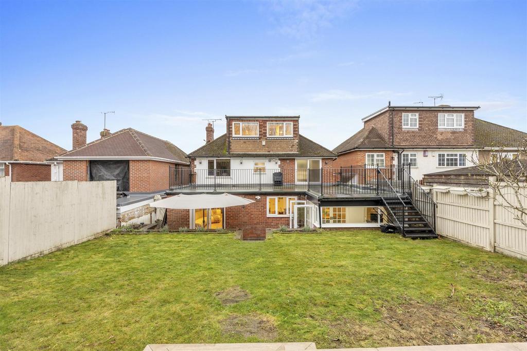 7 Guinions Rd, HP13 7 NT-23.jpg