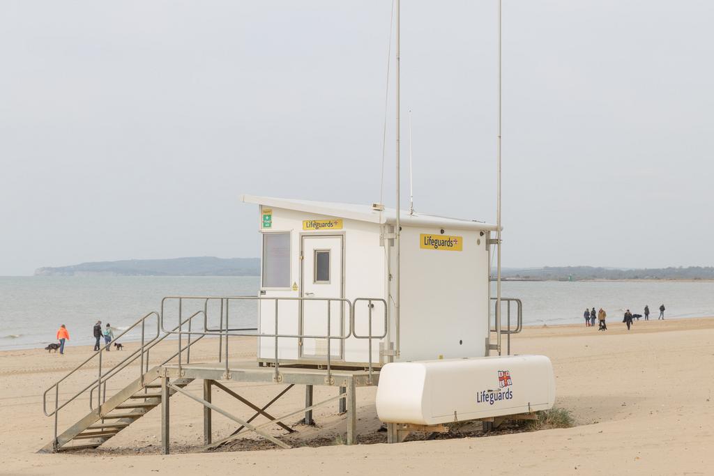 111236 - Denham Way The Modern House (55).jpg