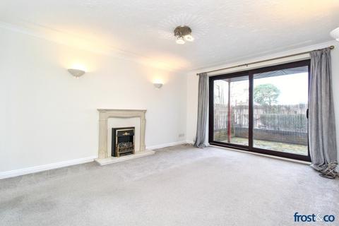 2 bedroom apartment to rent, Sandecotes Road, Lower Parkstone