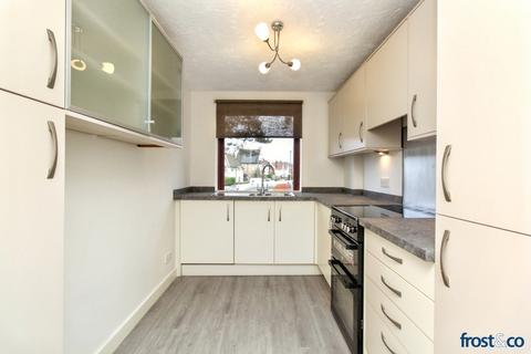 2 bedroom apartment to rent, Sandecotes Road, Lower Parkstone