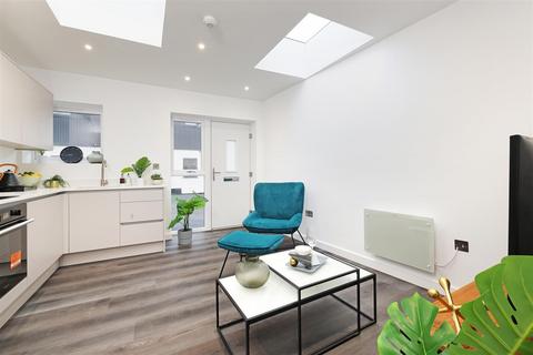 undefined, CENTRAL DORKING, RH4