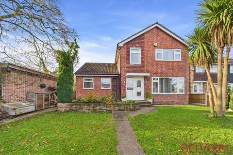 4 bedroom detached house for sale, Lovell Close, Nottingham, NG6