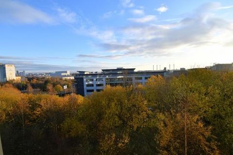 3 bedroom flat for sale, Pilgrims Way, Ladywell Point, M50