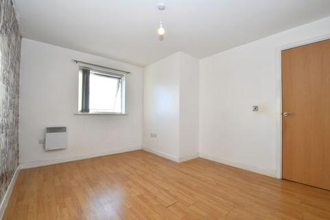 3 bedroom flat for sale, Pilgrims Way, Ladywell Point, M50