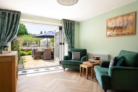 5 bedroom detached house for sale, Carbinswood Lane, Bucklebury Common, RG7 5TS