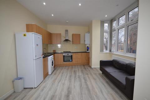 undefined, High Road, London, N2 9PJ