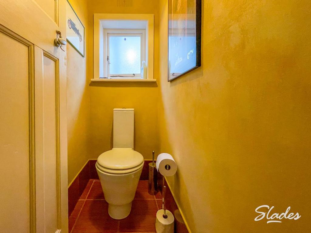 25 pine avenue WC