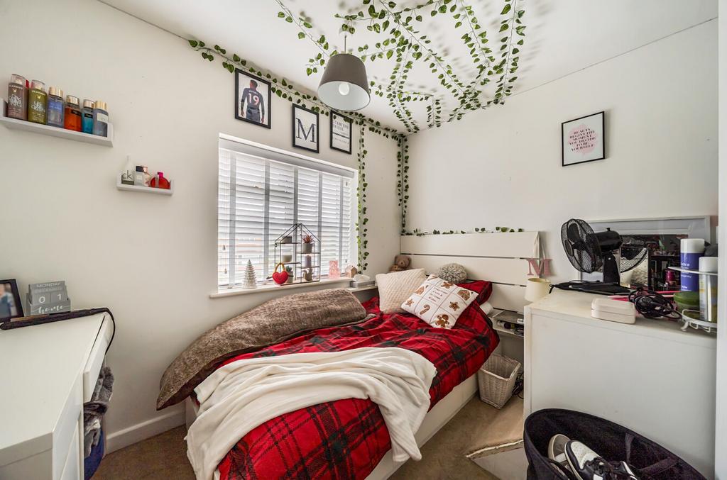 1383680-27-692daa...