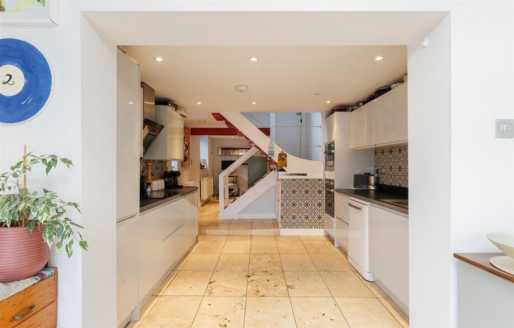 Kitchen/ Dining Area