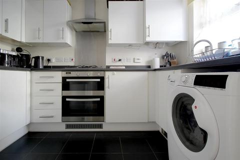2 bedroom end of terrace house for sale, Olvega Drive, Buntingford, SG9 9FJ