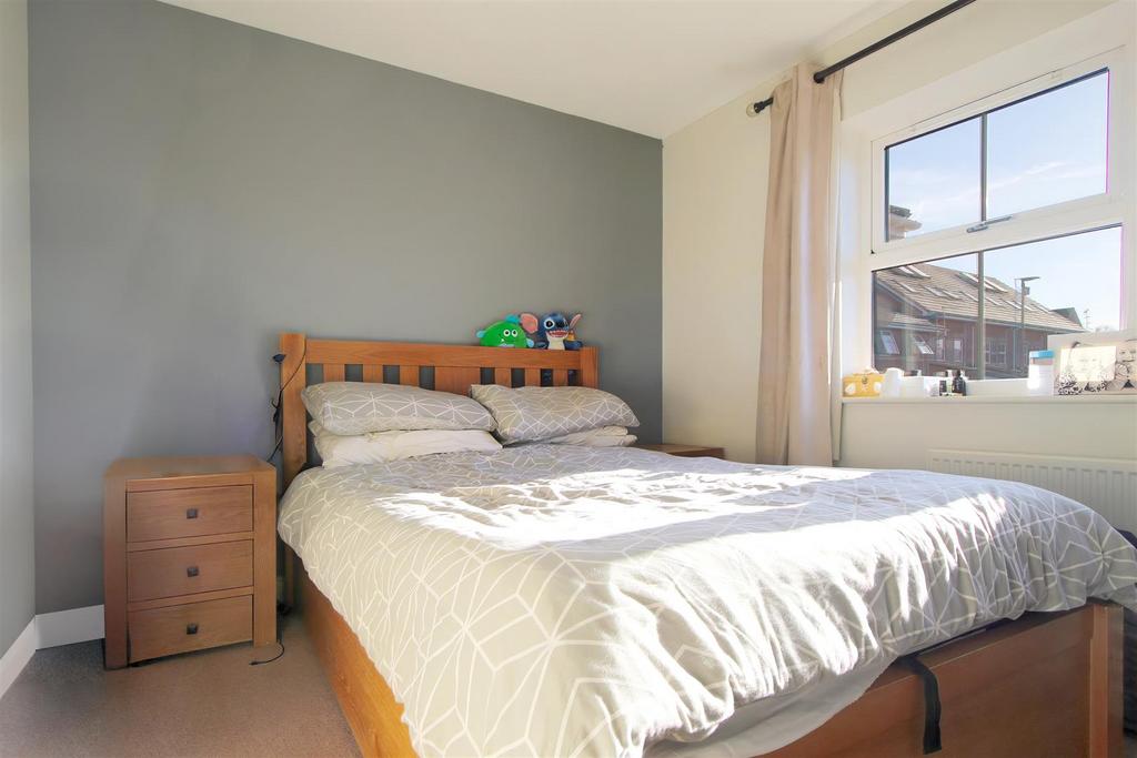 Bedroom 1.jpg