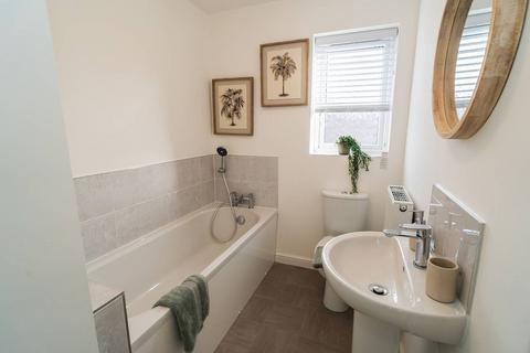 2 bedroom apartment for sale, Canada Square, London E14
