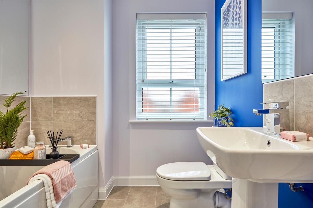 Family bathroom in the Hythie 4 bedroom home
